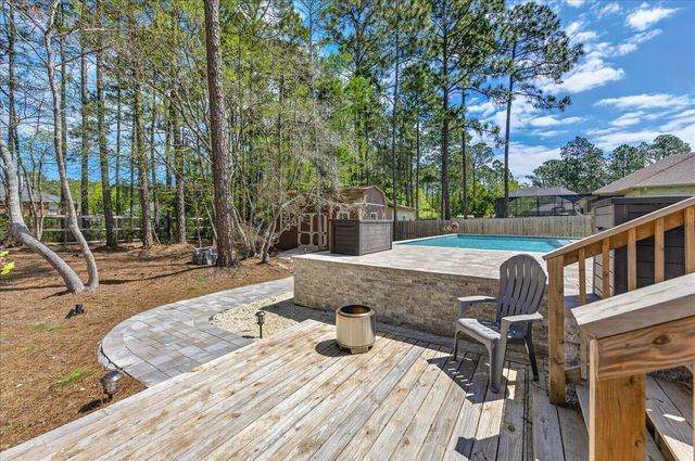 6724 Kempton Street, Navarre, FL 32566
