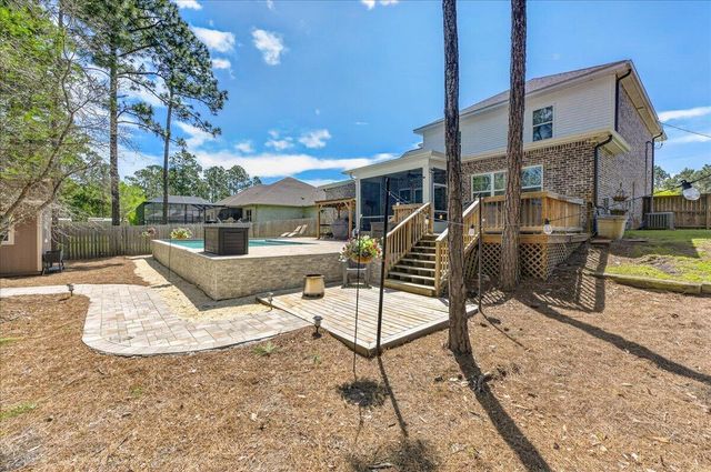 6724 Kempton Street, Navarre, FL 32566
