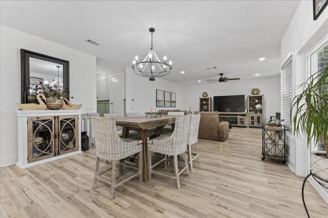 6724 Kempton Street, Navarre, FL 32566