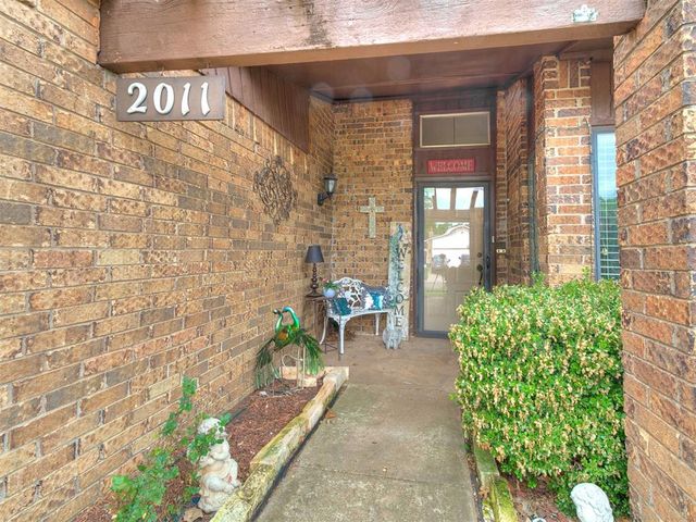 2011 Lankestar Way, Yukon, OK 73099