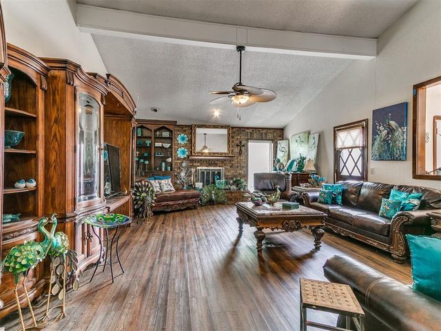 2011 Lankestar Way, Yukon, OK 73099