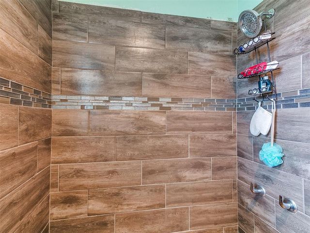 2011 Lankestar Way, Yukon, OK 73099