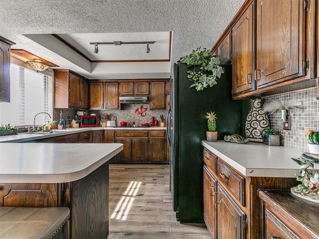 2011 Lankestar Way, Yukon, OK 73099