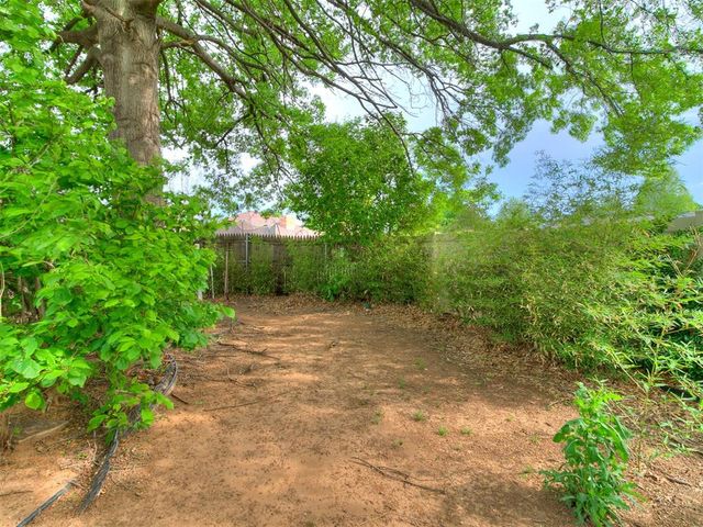 2011 Lankestar Way, Yukon, OK 73099