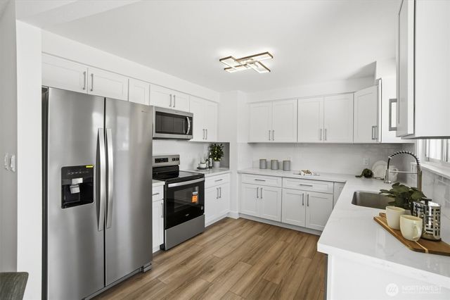 26622 18th Place S, Des Moines, WA 98198