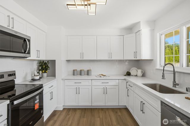 26622 18th Place S, Des Moines, WA 98198