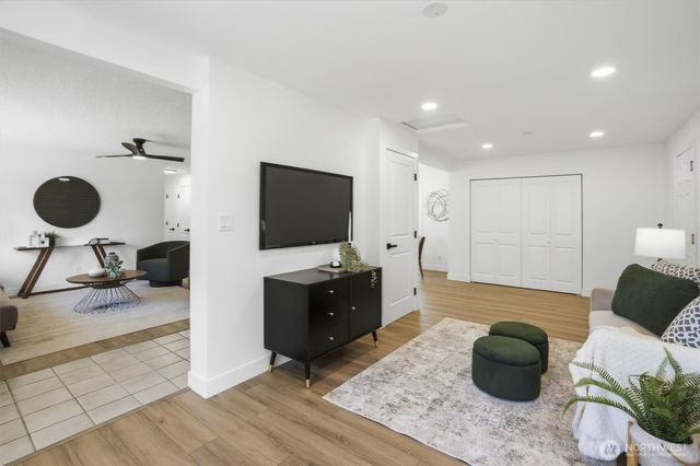 26622 18th Place S, Des Moines, WA 98198