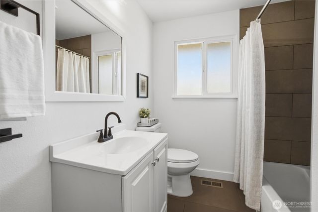 26622 18th Place S, Des Moines, WA 98198
