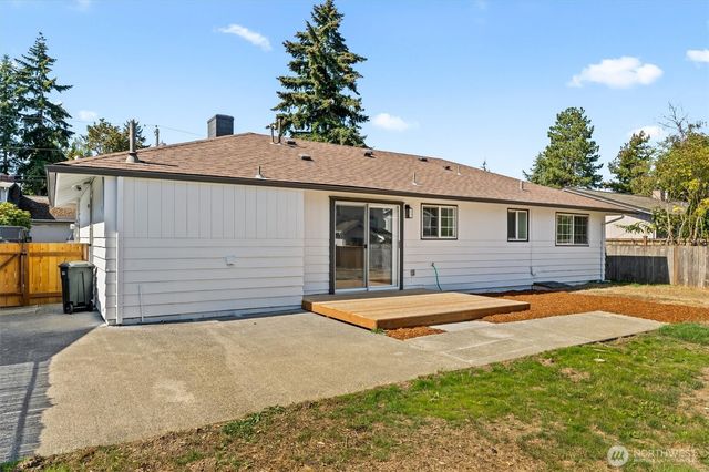 26622 18th Place S, Des Moines, WA 98198