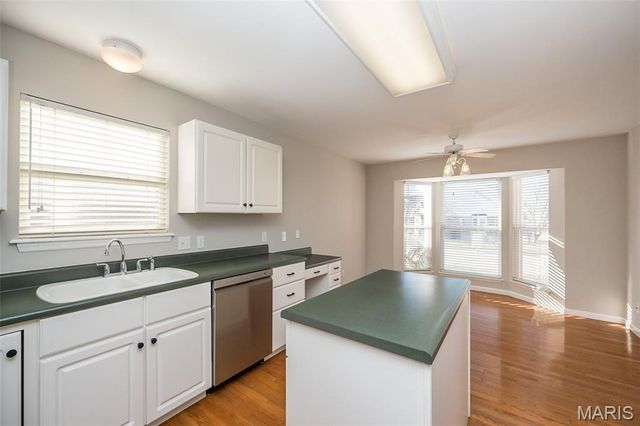 3166 Country Bluff Drive 38C, St Charles, MO 63301