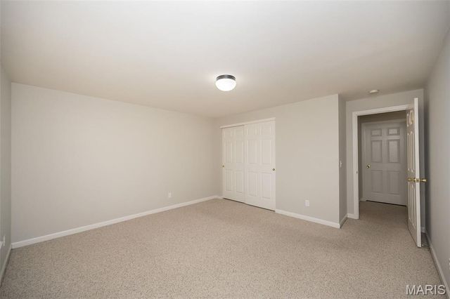 3166 Country Bluff Drive 38C, St Charles, MO 63301