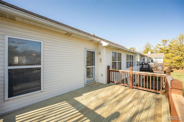 3166 Country Bluff Drive 38C, St Charles, MO 63301