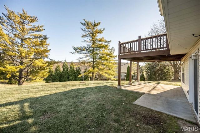 3166 Country Bluff Drive 38C, St Charles, MO 63301