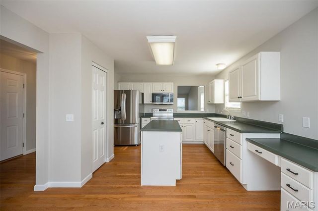 3166 Country Bluff Drive 38C, St Charles, MO 63301