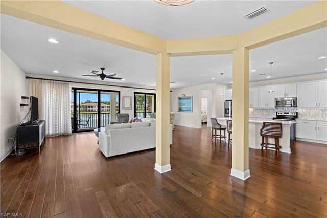 15209 Butler Lake DR 201, Naples, FL 34109