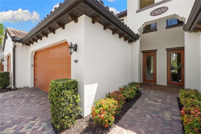 15209 Butler Lake DR 201, Naples, FL 34109