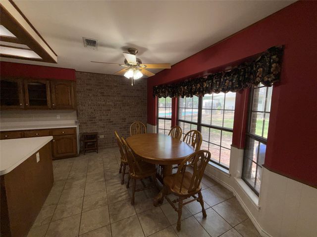 136 Busey Boulevard, Decatur, TX 76234