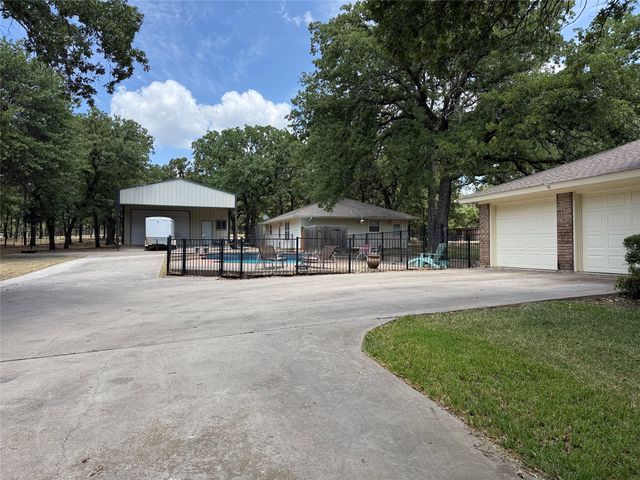 136 Busey Boulevard, Decatur, TX 76234
