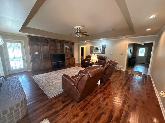 136 Busey Boulevard, Decatur, TX 76234