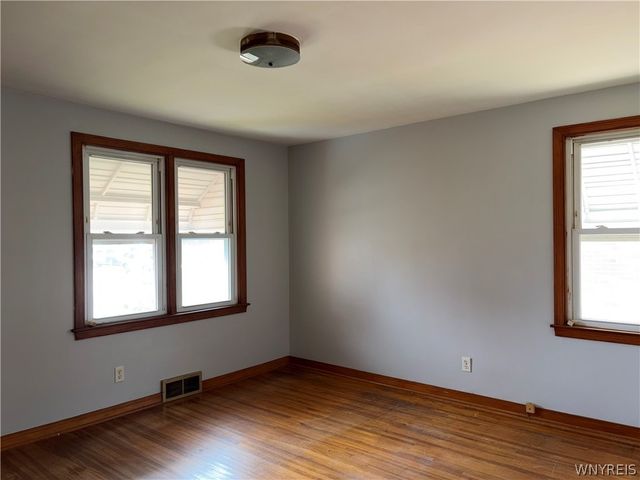277 Kinsey Avenue, Tonawanda, NY 14217
