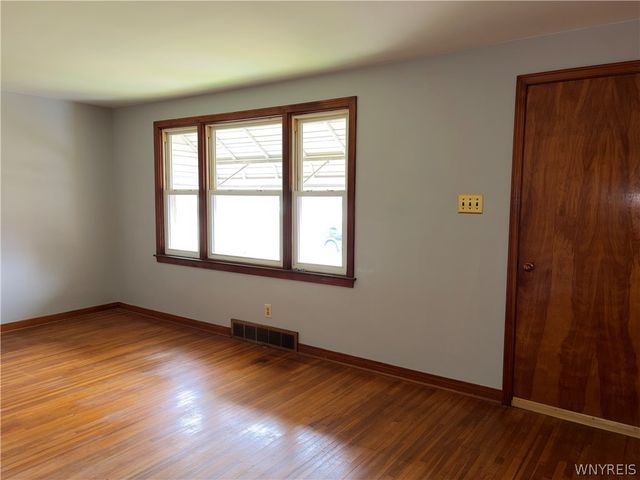 277 Kinsey Avenue, Tonawanda, NY 14217
