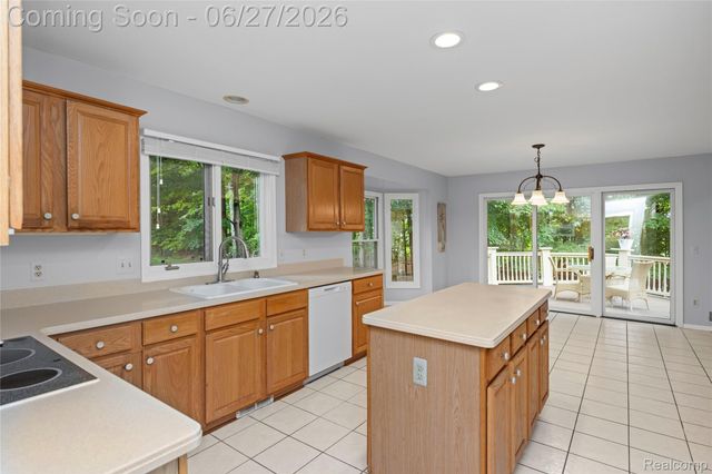 39566 Danielle Drive, Northville Township, MI 48167