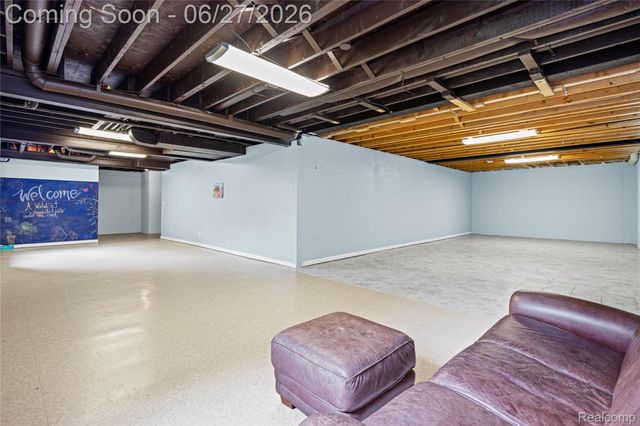 39566 Danielle Drive, Northville Township, MI 48167