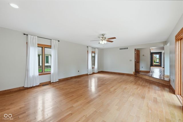 11510 Bloomfield Drive S, Indianapolis, IN 46259