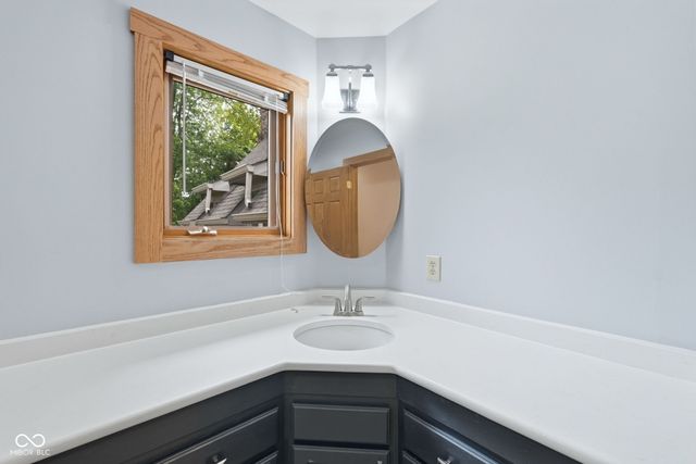 11510 Bloomfield Drive S, Indianapolis, IN 46259