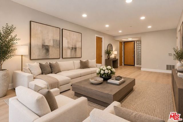 1521 Greenfield Avenue 205, Los Angeles, CA 90025
