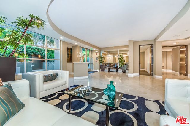 1521 Greenfield Avenue 205, Los Angeles, CA 90025