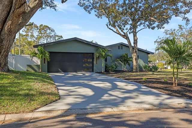 1441 FAIRWAY DRIVE, Dunedin, FL 34698