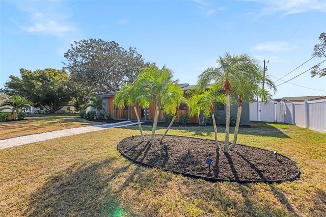 1441 FAIRWAY DRIVE, Dunedin, FL 34698