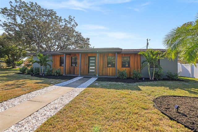 1441 FAIRWAY DRIVE, Dunedin, FL 34698