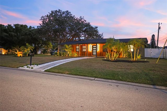 1441 FAIRWAY DRIVE, Dunedin, FL 34698