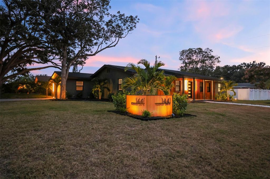 1441 FAIRWAY DRIVE, Dunedin, FL 34698