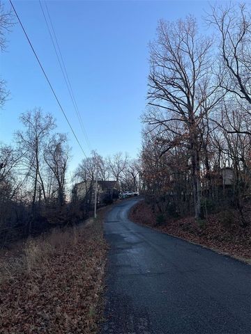 31 Burkimo Lane, Holiday Island, AR 72631