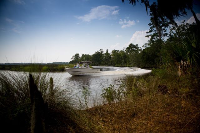 359 Salt Creek Way E, Brunswick, GA 31523