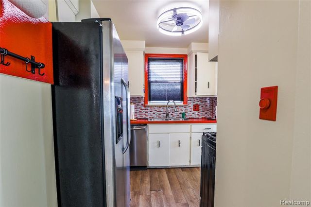 1812 Hanford Avenue, Lincoln Park, MI 48146