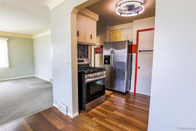 1812 Hanford Avenue, Lincoln Park, MI 48146