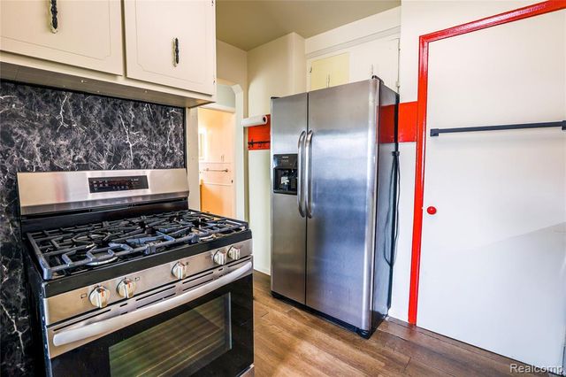 1812 Hanford Avenue, Lincoln Park, MI 48146