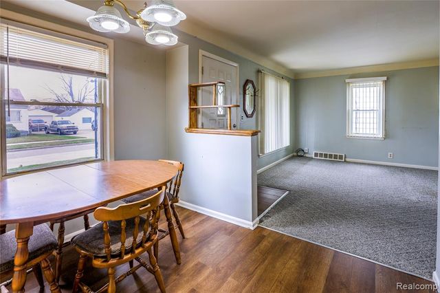 1812 Hanford Avenue, Lincoln Park, MI 48146