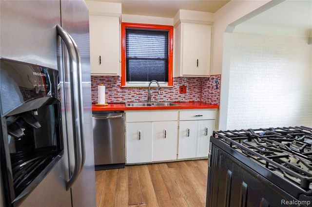 1812 Hanford Avenue, Lincoln Park, MI 48146