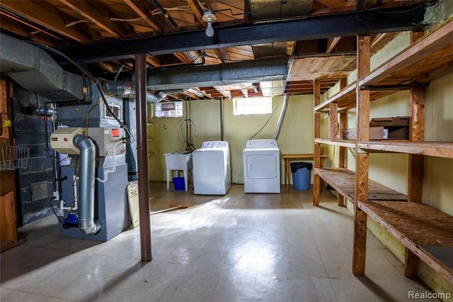 1812 Hanford Avenue, Lincoln Park, MI 48146