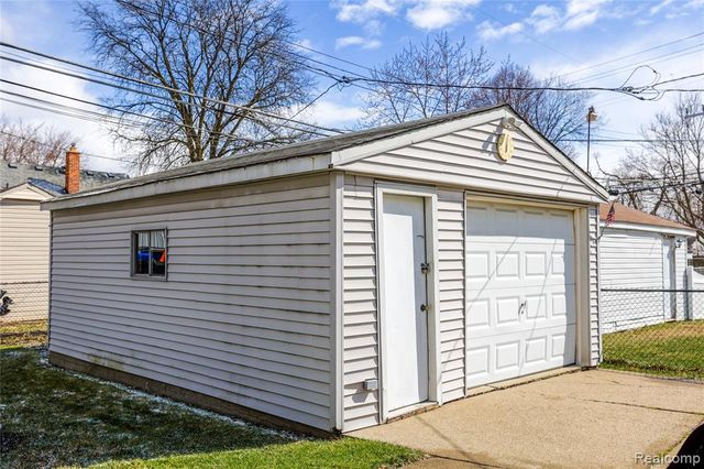 1812 Hanford Avenue, Lincoln Park, MI 48146