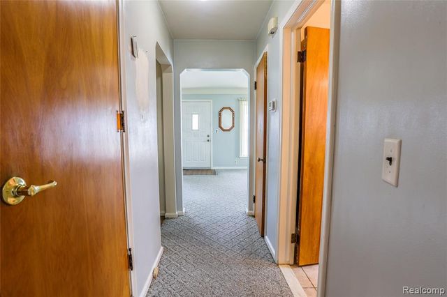 1812 Hanford Avenue, Lincoln Park, MI 48146