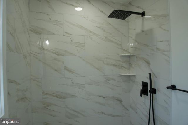 255 ELIZABETH AVE, Paulsboro, NJ 08066