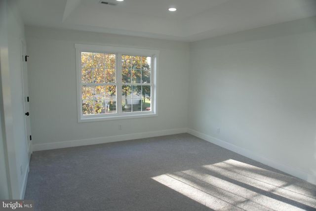 255 ELIZABETH AVE, Paulsboro, NJ 08066