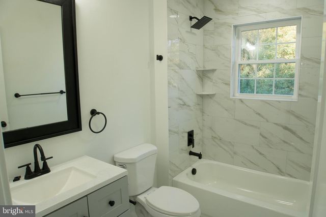 255 ELIZABETH AVE, Paulsboro, NJ 08066