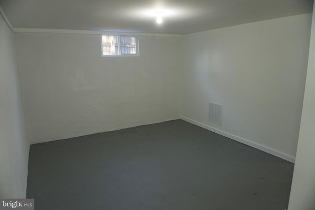 255 ELIZABETH AVE, Paulsboro, NJ 08066